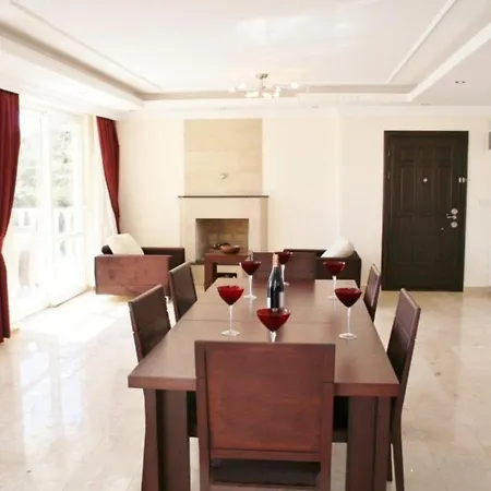 Villa 5 Star Villa, With Private Chef, Daily Housekeeping And Personal Concierge, 1039